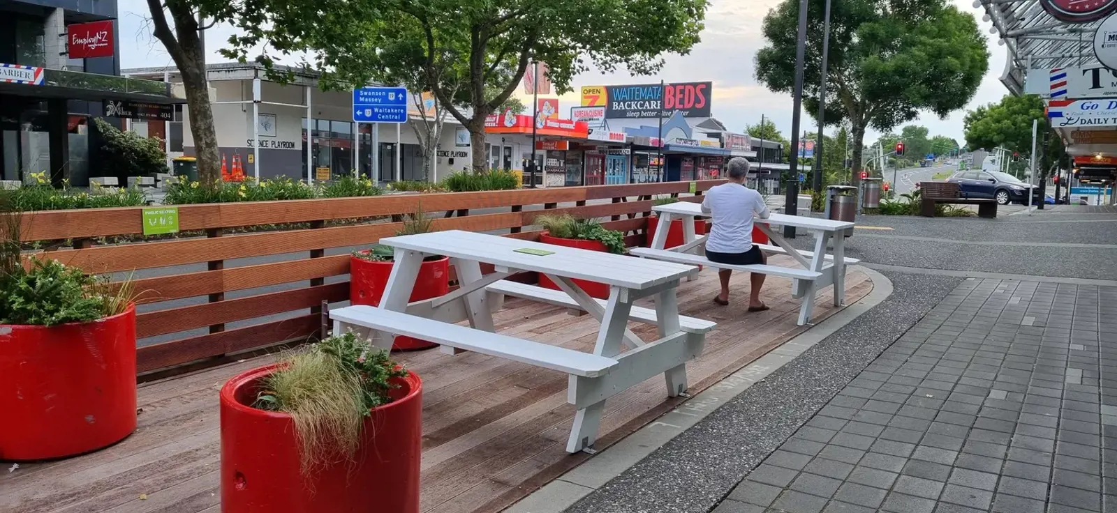 Outdoor Dining Space Pops Up In Henderson
