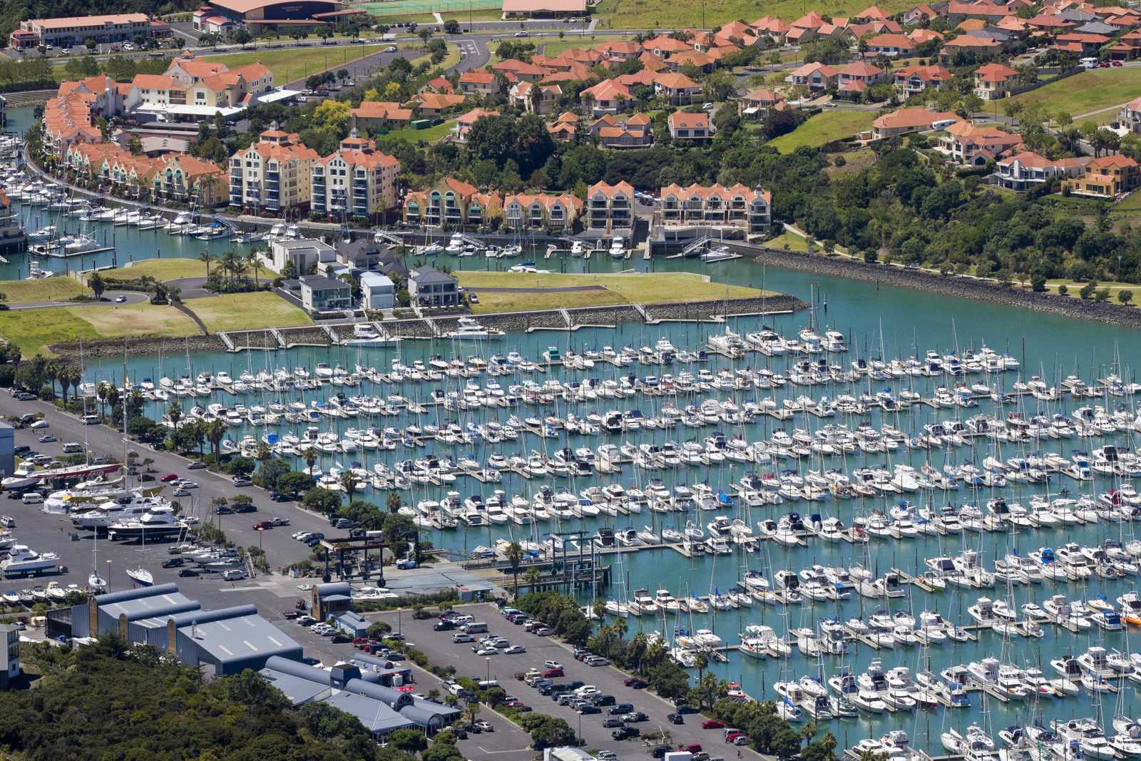 Neighbourhoods Whangaparaoa 02Q2 06 38 268375